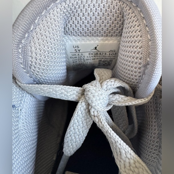 Jordan 1 Mid Junior Y5 Shoes midnight Blue wolf Gray Trainers Sneakers - Picture 4 of 5